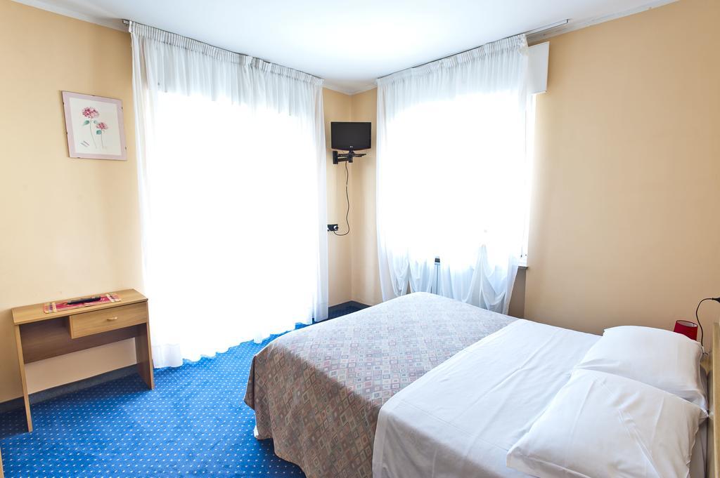 Hotel Rubino ナーゴ エクステリア 写真